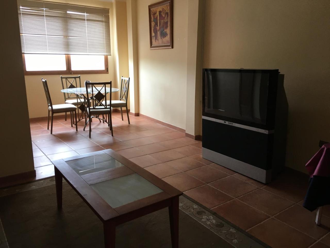 Hostal Meson Arboleas מראה חיצוני תמונה