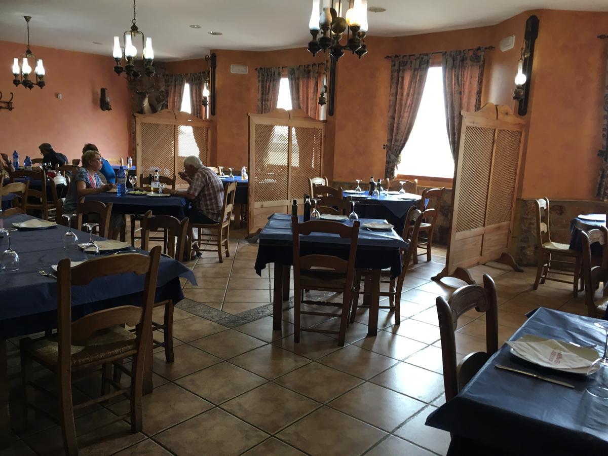 Hostal Meson Arboleas מראה חיצוני תמונה